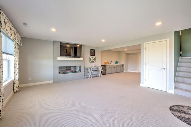 1292 Naser Way, New Richmond, WI 54017