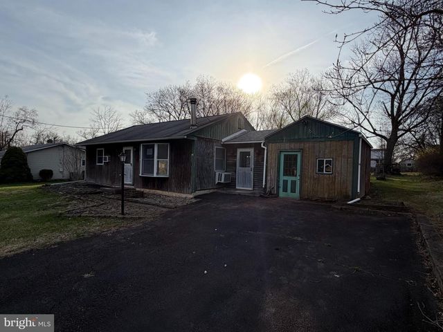 1949 OVERBROOK RD, Hatfield, PA 19440