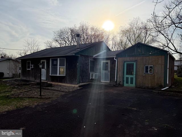 1949 OVERBROOK RD, Hatfield, PA 19440