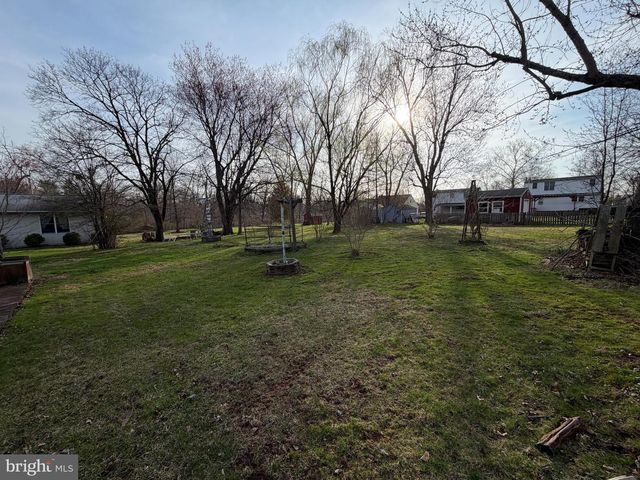 1949 OVERBROOK RD, Hatfield, PA 19440