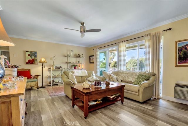 957 Calle Aragon N, Laguna Woods, CA 92637