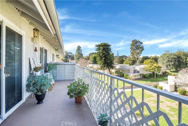 957 Calle Aragon N, Laguna Woods, CA 92637