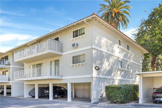 957 Calle Aragon N, Laguna Woods, CA 92637