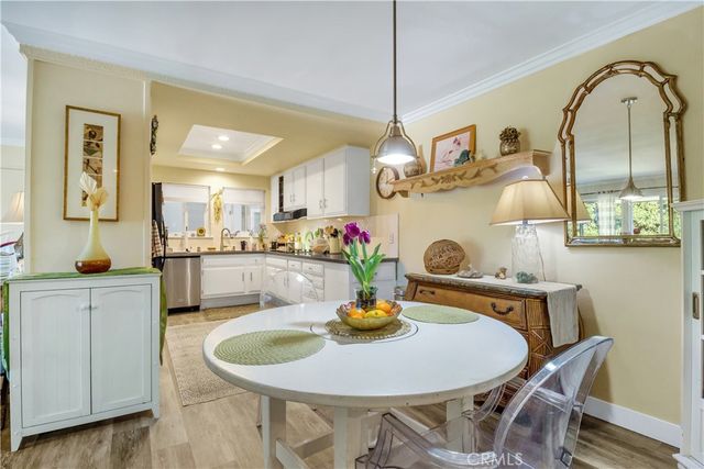 957 Calle Aragon N, Laguna Woods, CA 92637