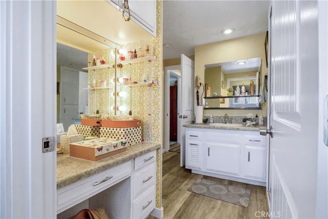 957 Calle Aragon N, Laguna Woods, CA 92637