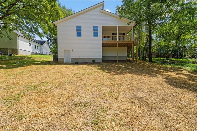 2549 Pinetop Avenue, Graham, NC 27253