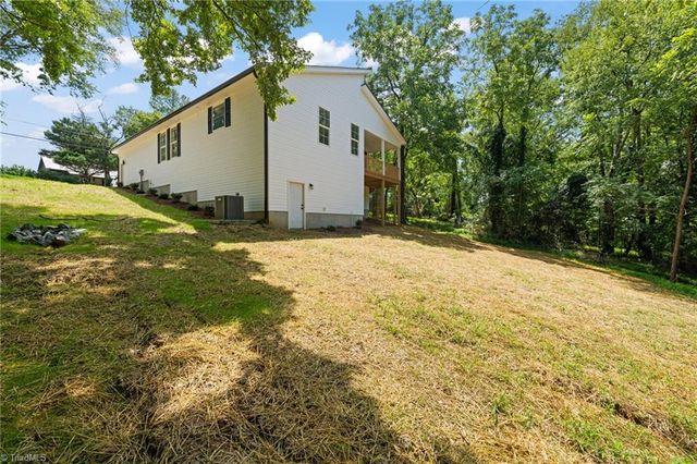 2549 Pinetop Avenue, Graham, NC 27253