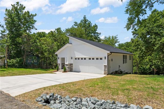 2549 Pinetop Avenue, Graham, NC 27253