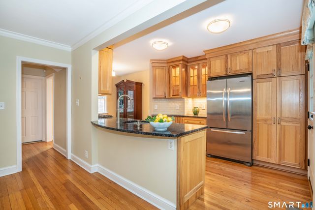 1040 Farmington Avenue 5, West Hartford, CT 06107
