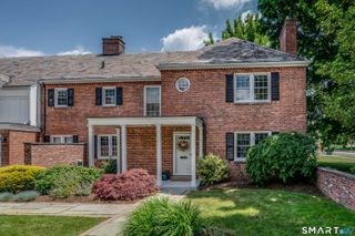1040 Farmington Avenue 5, West Hartford, CT 06107
