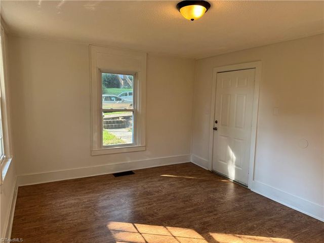 1935 Maryland Avenue, Winston-salem, NC 27101