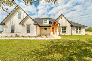 161 Helton Drive, Granbury, TX 76049