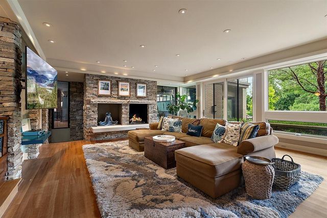 1878 Watermark Drive, Grand Rapids, MI 49546