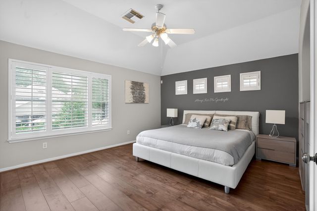 42 Crisp Morning Circle, The Woodlands, TX 77382