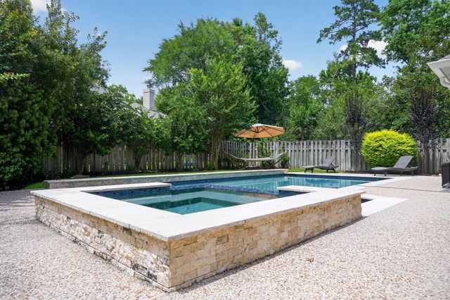 42 Crisp Morning Circle, The Woodlands, TX 77382
