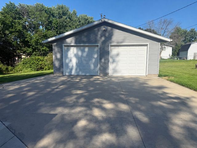 508 3rd Avenue NE, Byron, MN 55920