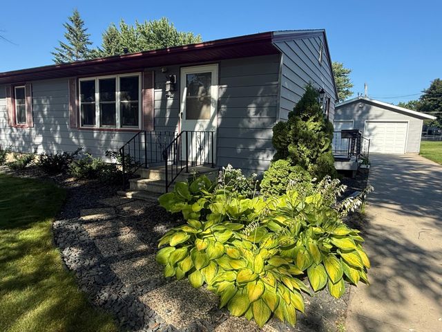 508 3rd Avenue NE, Byron, MN 55920