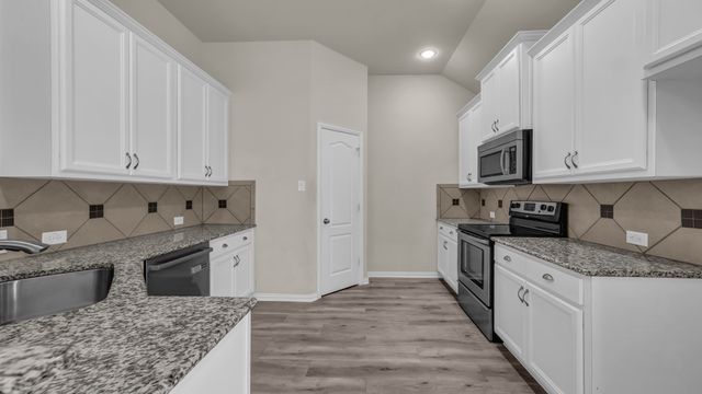 2033 Mason Pond Drive, Weatherford, TX 76085