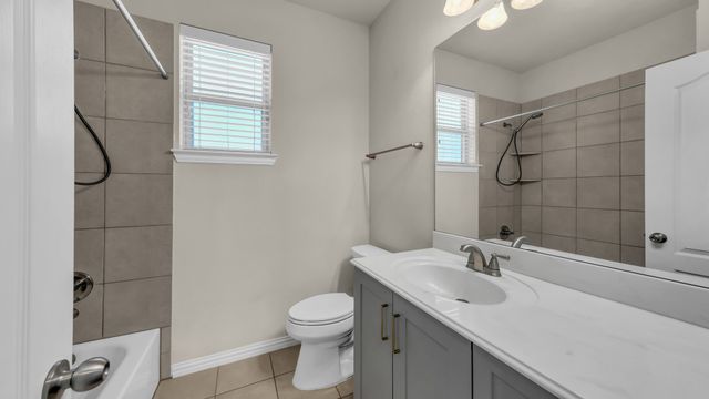 2033 Mason Pond Drive, Weatherford, TX 76085