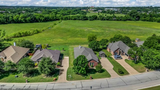 2033 Mason Pond Drive, Weatherford, TX 76085