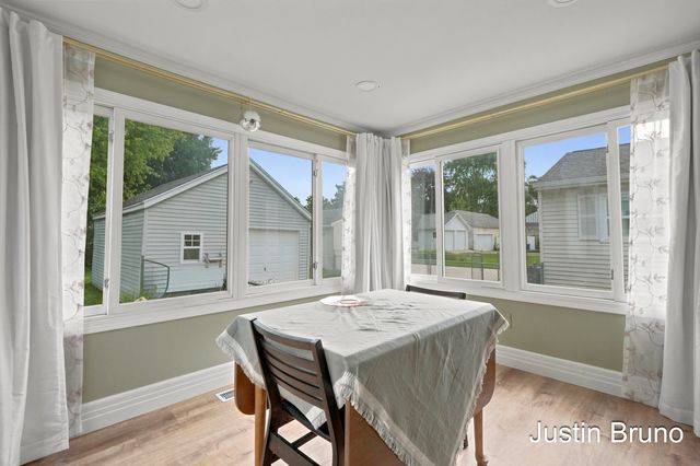 115 Montrose Street NE, Grand Rapids, MI 49505