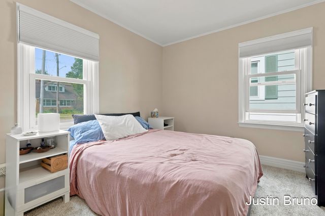 115 Montrose Street NE, Grand Rapids, MI 49505