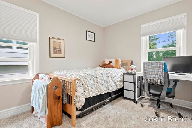 115 Montrose Street NE, Grand Rapids, MI 49505