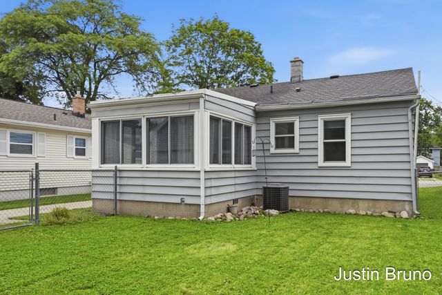115 Montrose Street NE, Grand Rapids, MI 49505