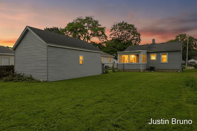 115 Montrose Street NE, Grand Rapids, MI 49505