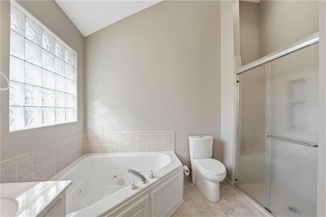 4131 SW Homestead Drive, Lee's Summit, MO 64082