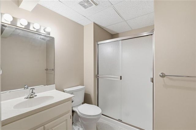 4131 SW Homestead Drive, Lee's Summit, MO 64082