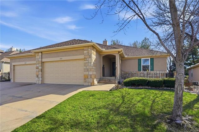 4131 SW Homestead Drive, Lee's Summit, MO 64082