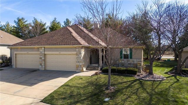 4131 SW Homestead Drive, Lee's Summit, MO 64082