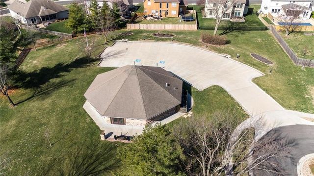 4131 SW Homestead Drive, Lee's Summit, MO 64082