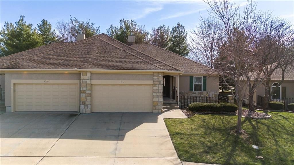 4131 SW Homestead Drive, Lee's Summit, MO 64082