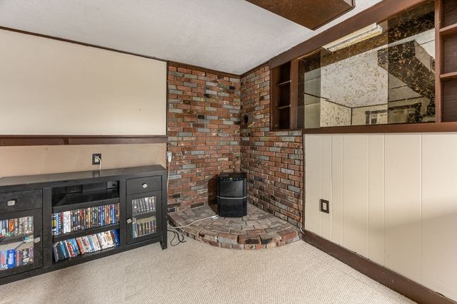 186 Walnut St, Barnstable, MA 02601