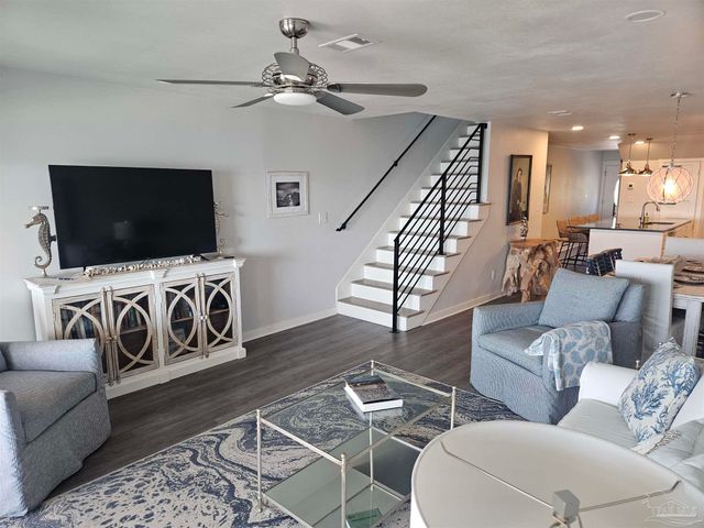 10641 Gulf Beach Hwy C, Pensacola, FL 32507