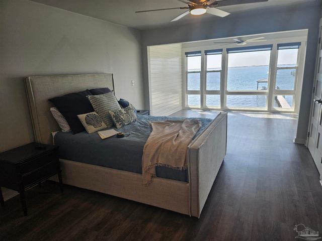 10641 Gulf Beach Hwy C, Pensacola, FL 32507