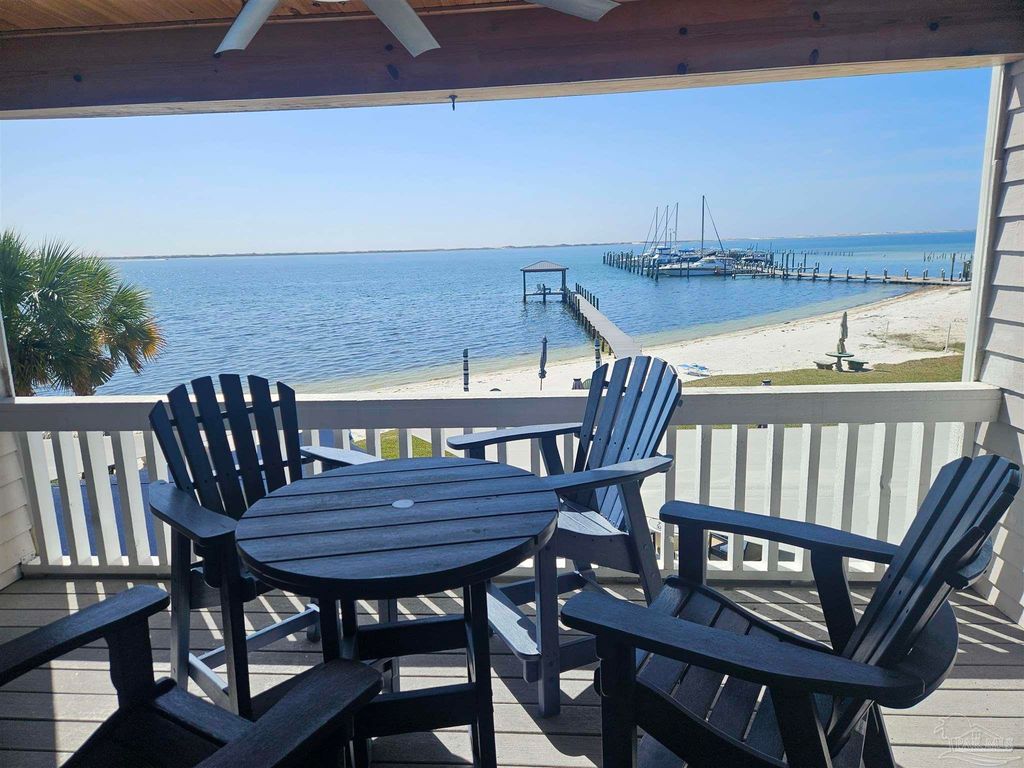 10641 Gulf Beach Hwy C, Pensacola, FL 32507