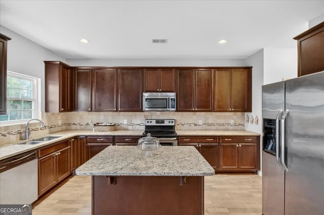 140 Mosswood Drive, Savannah, GA 31405