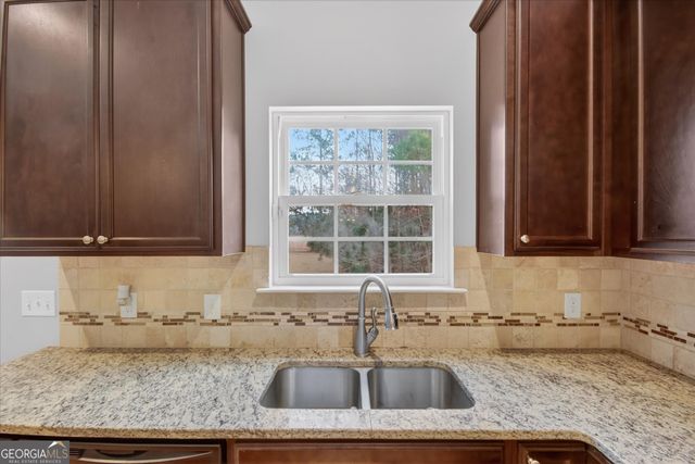 140 Mosswood Drive, Savannah, GA 31405