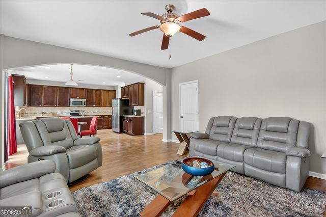 140 Mosswood Drive, Savannah, GA 31405