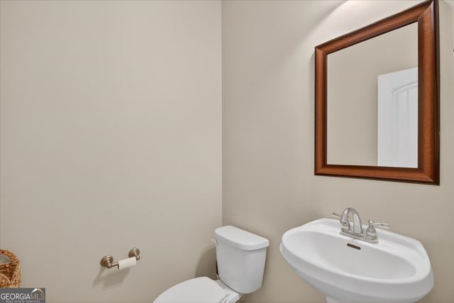 140 Mosswood Drive, Savannah, GA 31405