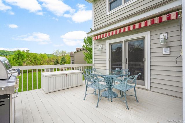 40 Burts Path, Hopewell Junction, NY 12533