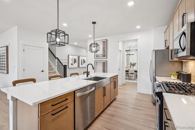 2843 Strobel, Wixom, MI 48393