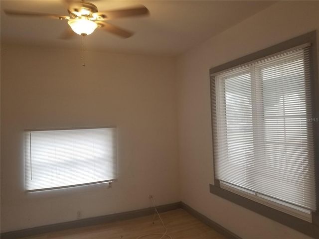 2107 W CHESTNUT STREET, Tampa, FL 33607