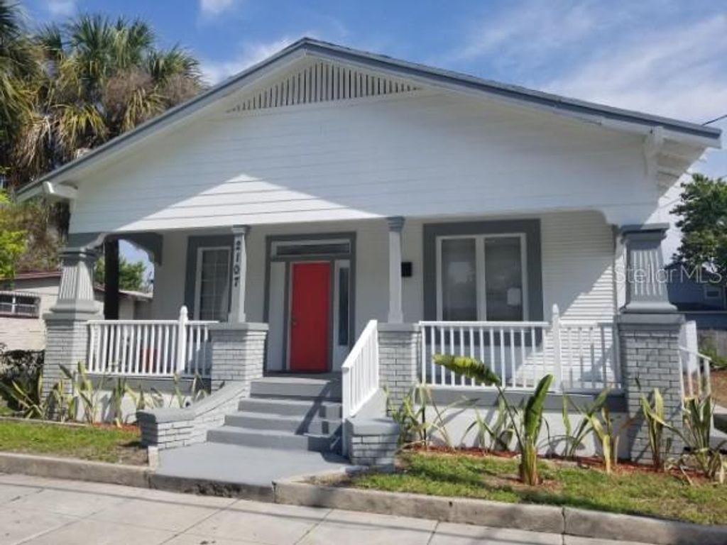 2107 W CHESTNUT STREET, Tampa, FL 33607