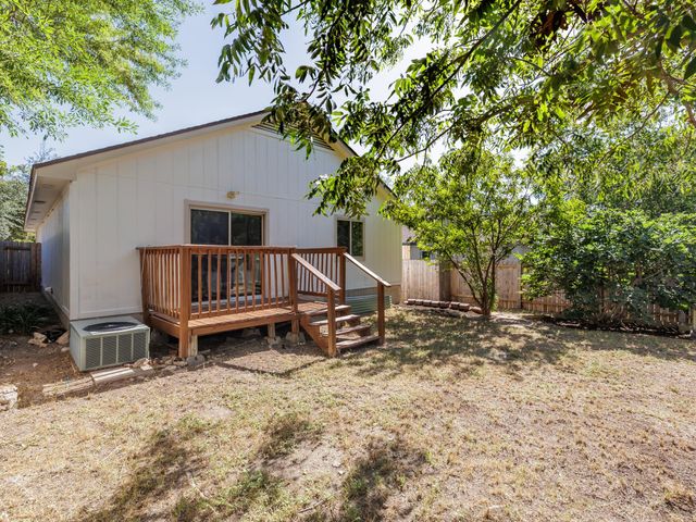 1811 Rainy Meadows DR, Austin, TX 78758