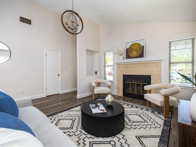 1811 Rainy Meadows DR, Austin, TX 78758