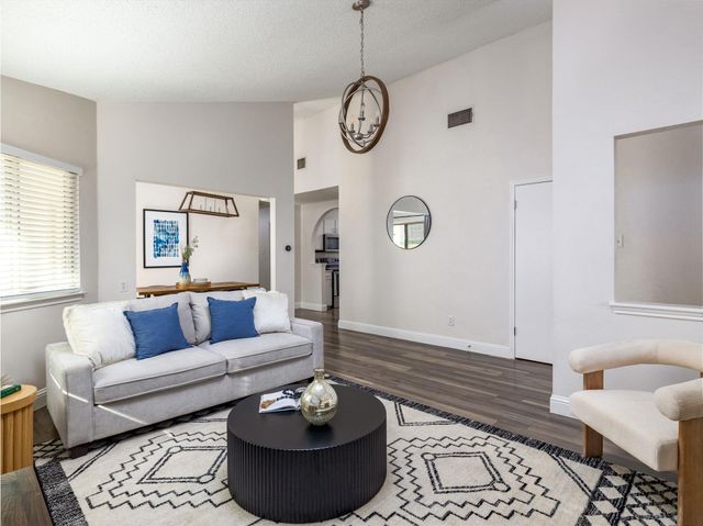 1811 Rainy Meadows DR, Austin, TX 78758